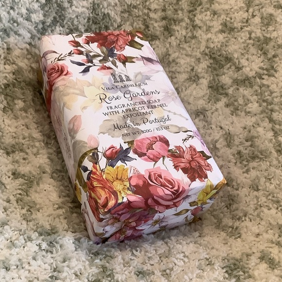 Vila Cardillium Rose Gardens Scented Floral Decor Soap NWT Portugal 10.50 oz - Picture 12 of 14